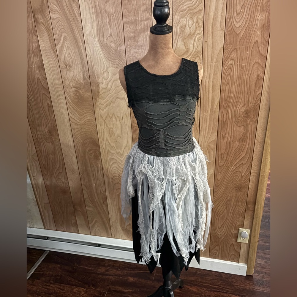Spooktacular Creations‎ Reaper Black and White Kids Halloween Costume Size Large